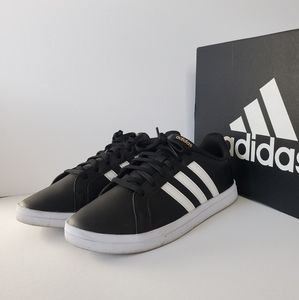 adidas shoes black and white stripes
